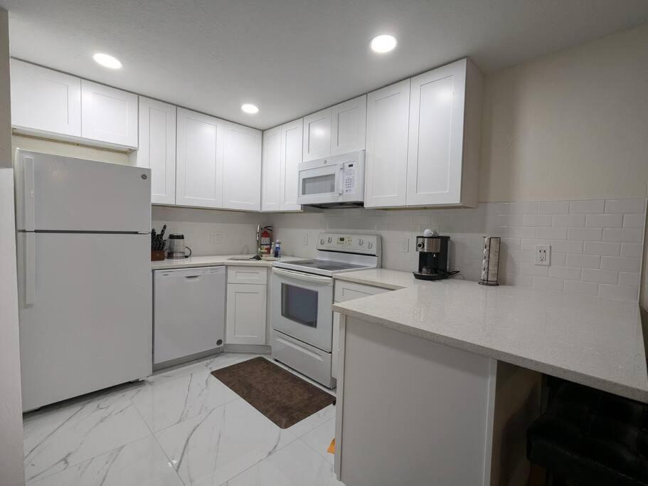 Apartamento Oceanfront 2br2b, Ocean Views, Heated Pool,