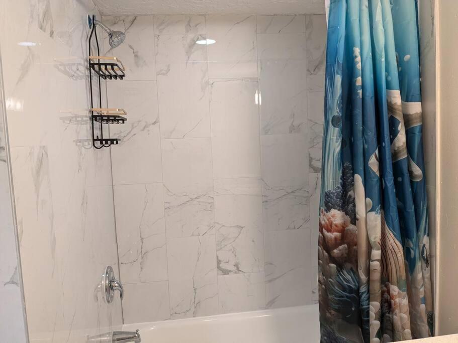 Oceanfront 2br2b, Ocean Views, Heated Pool, * Cape Canaveral