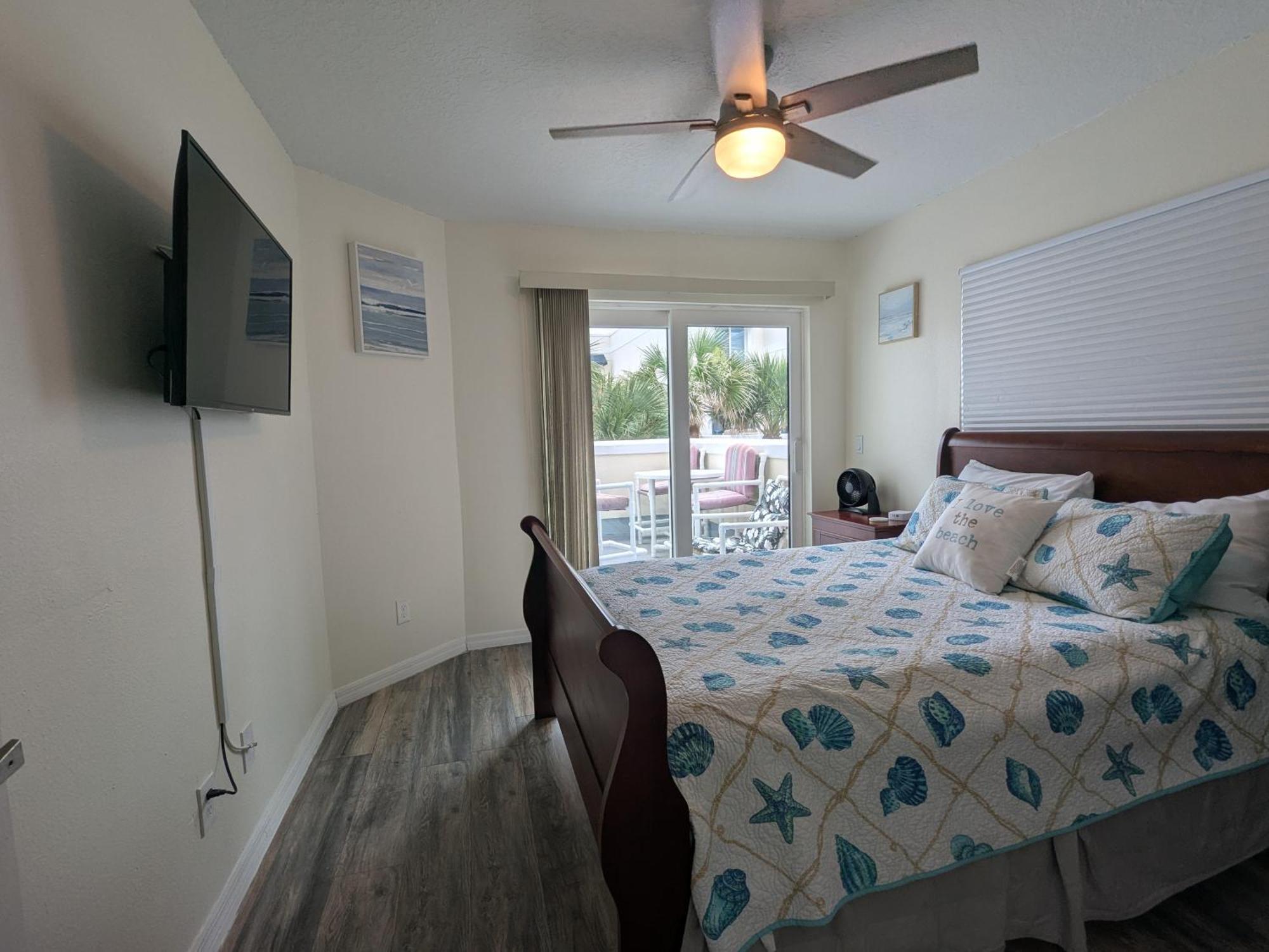Oceanfront 2br2b, Ocean Views, Heated Pool,
